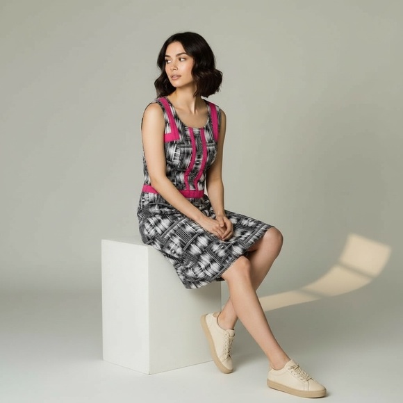 Chic Black and Pink Geometric Dress - Picture 9 of 12